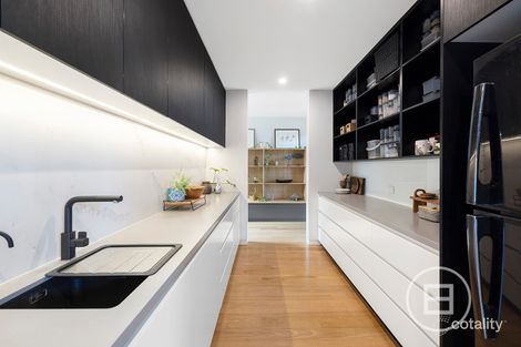 Property photo of 21 Crofters Hill Way Somerville VIC 3912