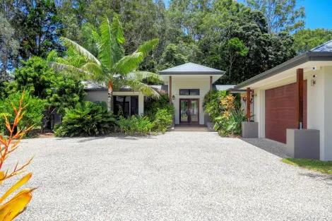 Property photo of 10A Kalinda Court Toogoom QLD 4655