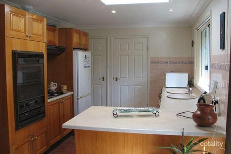 Property photo of 8 Calantha Drive Wyoming NSW 2250