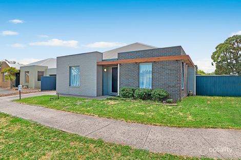 Property photo of 7 Paperbark Drive Pakenham VIC 3810