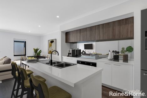 Property photo of 16 Empty Road Sunbury VIC 3429