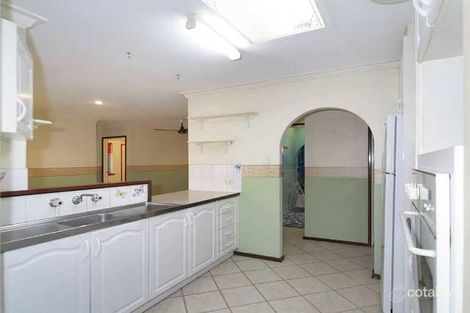 Property photo of 11 Scole Place Huntingdale WA 6110