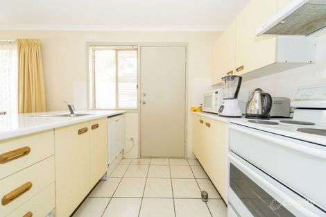 Property photo of 2/5 Galaxy Court Labrador QLD 4215