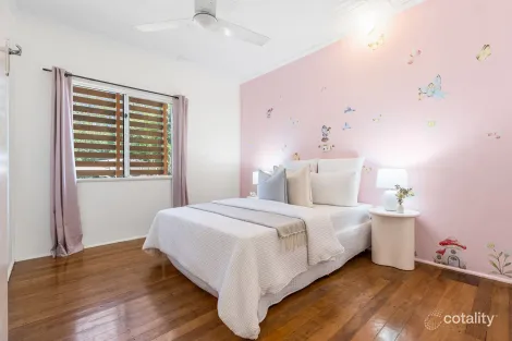 Property photo of 43 Tingalpa Street Wynnum West QLD 4178
