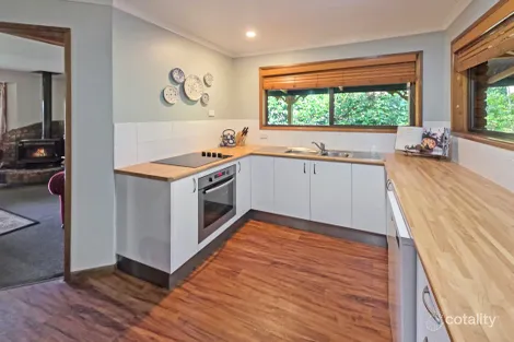 Property photo of 3 Bidwill Crescent Bunya Mountains QLD 4405
