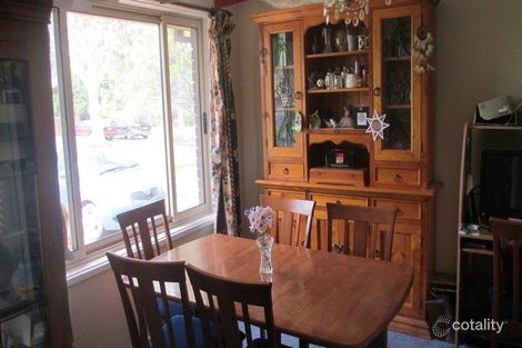 Property photo of 3 Bower Place Kambah ACT 2902