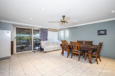 Property photo of 17 Packenham Place Mount Annan NSW 2567