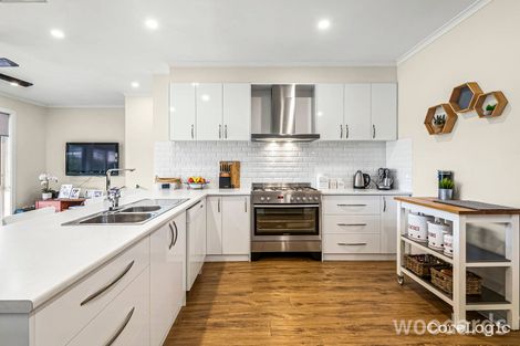 Property photo of 7 Gladesville Drive Bentleigh East VIC 3165
