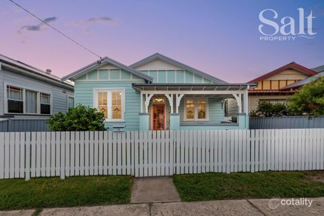 19 Roxburgh St, Stockton, NSW 2295