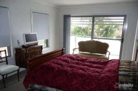 Property photo of 1/38 Victor Avenue Paradise Point QLD 4216