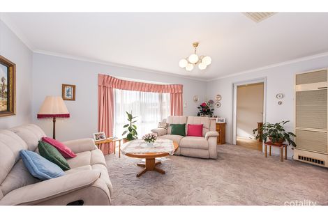 Property photo of 3 Orchard Way Lavington NSW 2641