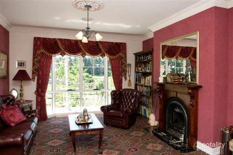 36 Extons Rd, Kinglake Central, VIC 3757