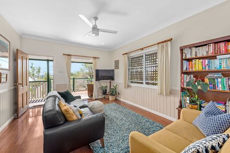 71 Erica St, Cannon Hill, QLD 4170
