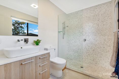 51 Carousel St, Hillcrest, QLD 4118