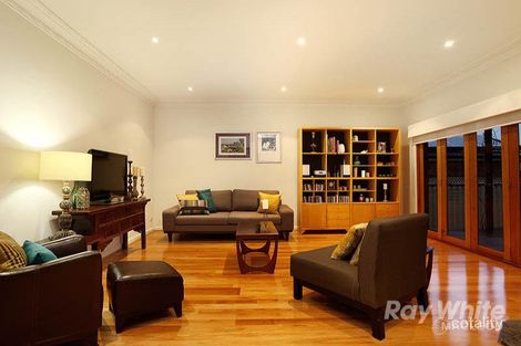 Property photo of 10 Hill Court Macleod VIC 3085