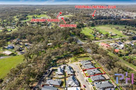 7 Pippin Gr, Maiden Gully, VIC 3551