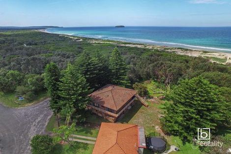 Property photo of 3 Uwa Street Budgewoi NSW 2262