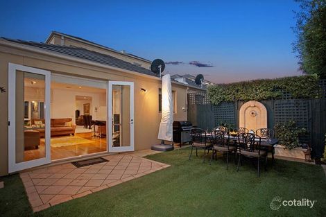 Property photo of 18 Centre Road Brighton East VIC 3187