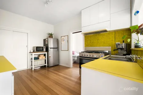 Property photo of 10 Ashkanasy Avenue Pascoe Vale VIC 3044