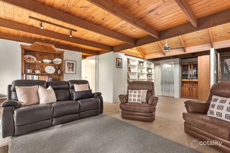 Property photo of 5 Dwyer Place Greensborough VIC 3088