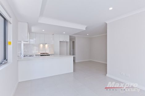 1/5 Oakland Ave, Cloverdale, WA 6105