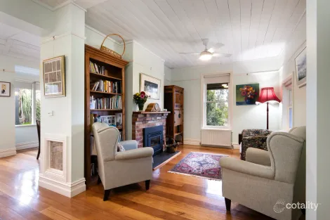 Property photo of 127 Gingell Street Castlemaine VIC 3450