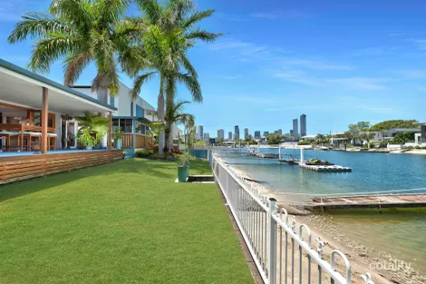 Property photo of 8 Grant Place Broadbeach Waters QLD 4218