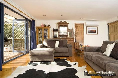Property photo of 4 Thornley Place Wanniassa ACT 2903