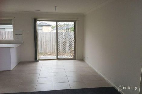 Property photo of 4/5 Melissa Way Pakenham VIC 3810