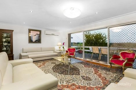 Property photo of 15 Centaur Grove Doncaster East VIC 3109