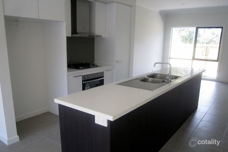 Property photo of 17/2 Sanoma Drive Skye VIC 3977