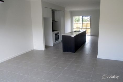Property photo of 17/2 Sanoma Drive Skye VIC 3977