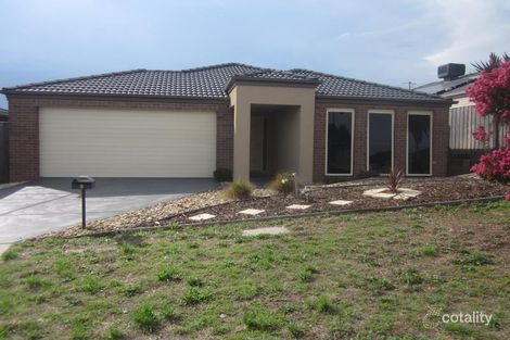 Property photo of 5 Devlin Place Cranbourne North VIC 3977