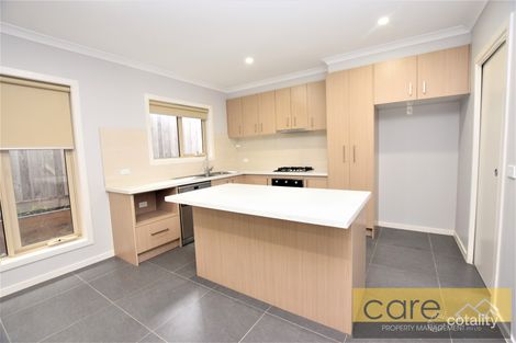 2/127 Fordholm Rd, Hampton Park, VIC 3976