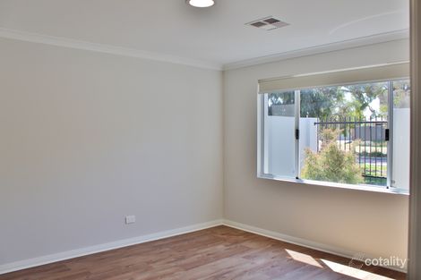 Property photo of 2/2 Horsham Crescent Harrisdale WA 6112