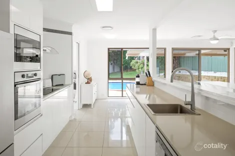 Property photo of 12 Curacao Place Clear Island Waters QLD 4226