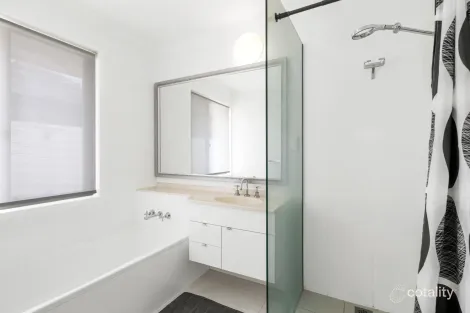 Property photo of 12 Curacao Place Clear Island Waters QLD 4226