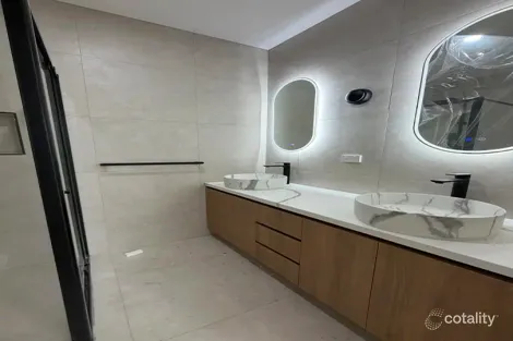 23 Dovegrey St, Clyde North, VIC 3978