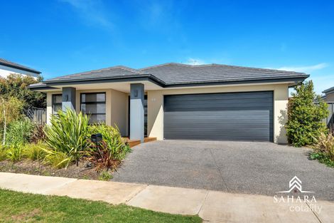 1015 Leakes Rd, Tarneit, VIC 3029