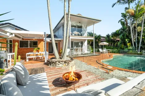 Property photo of 82 Teak Circuit Suffolk Park NSW 2481