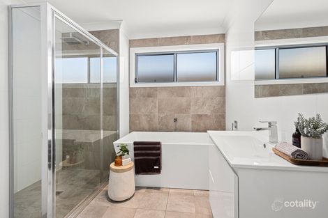 Property photo of 50 Elizabeth Circuit Flinders NSW 2529