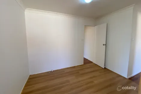 Property photo of 5 Malvern Close St Johns Park NSW 2176