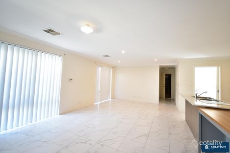 Property photo of 8 Sparkle Vista Dayton WA 6055