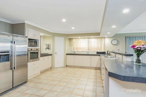 Property photo of 6 Ollera Meander Carramar WA 6031