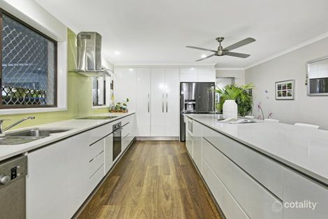 Property photo of 3 Ridgevale Drive Helensvale QLD 4212