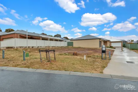 Property photo of 1/10 Amara Way Kangaroo Flat VIC 3555