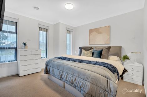 Property photo of 46 Scoria Circuit Craigieburn VIC 3064