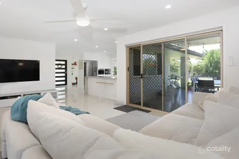 Property photo of 11 Eacham Avenue Coombabah QLD 4216