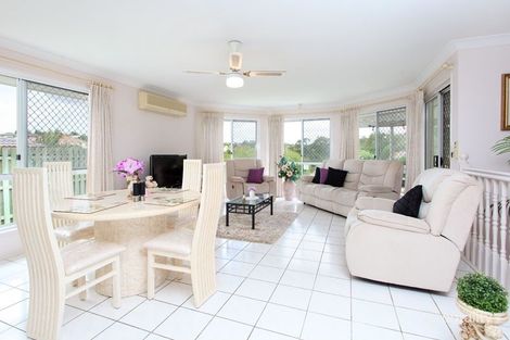 Property photo of 16 Oak Place Mackenzie QLD 4156