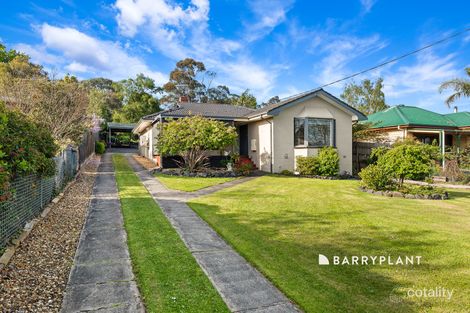 10 Railway Ave, Garfield, VIC 3814